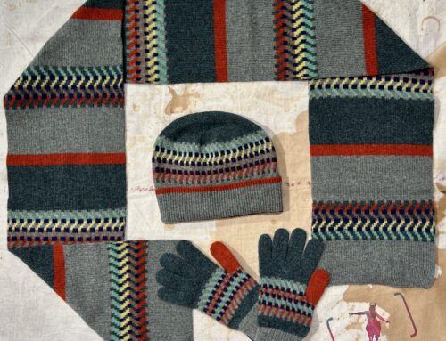 Robert Mackie of Scotland corra 2303  wool scarf- hat- gloves
