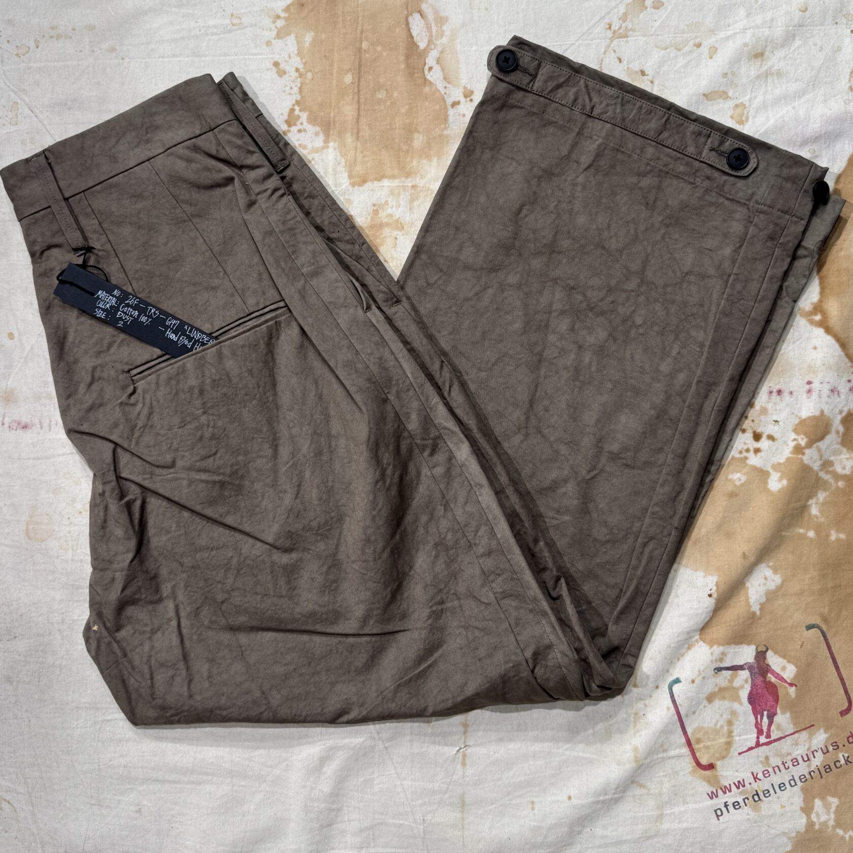 IKlasica lindberg trousers hand dyed density cotton twill dust Klasica