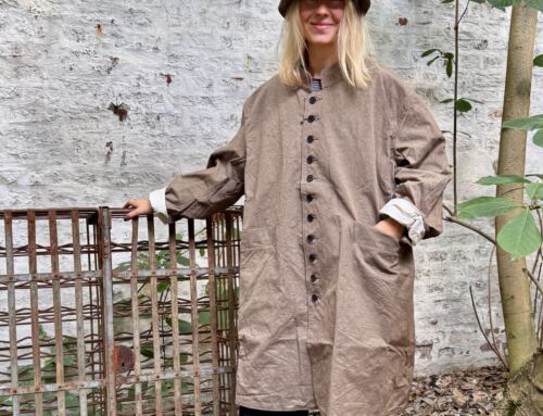 Klasica coat hand dyed density cotton twill dust