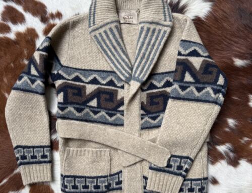 Rakki cardigan model JULIEN sabbia melange merino and yak wool