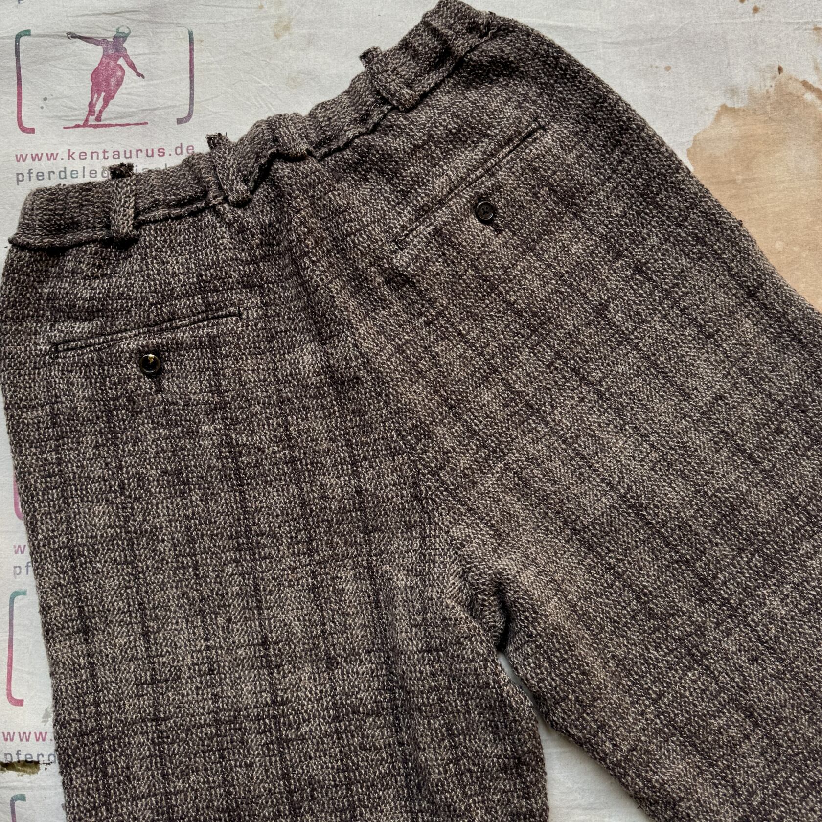 Cottle earth wall cozy pants tree bark Cottle