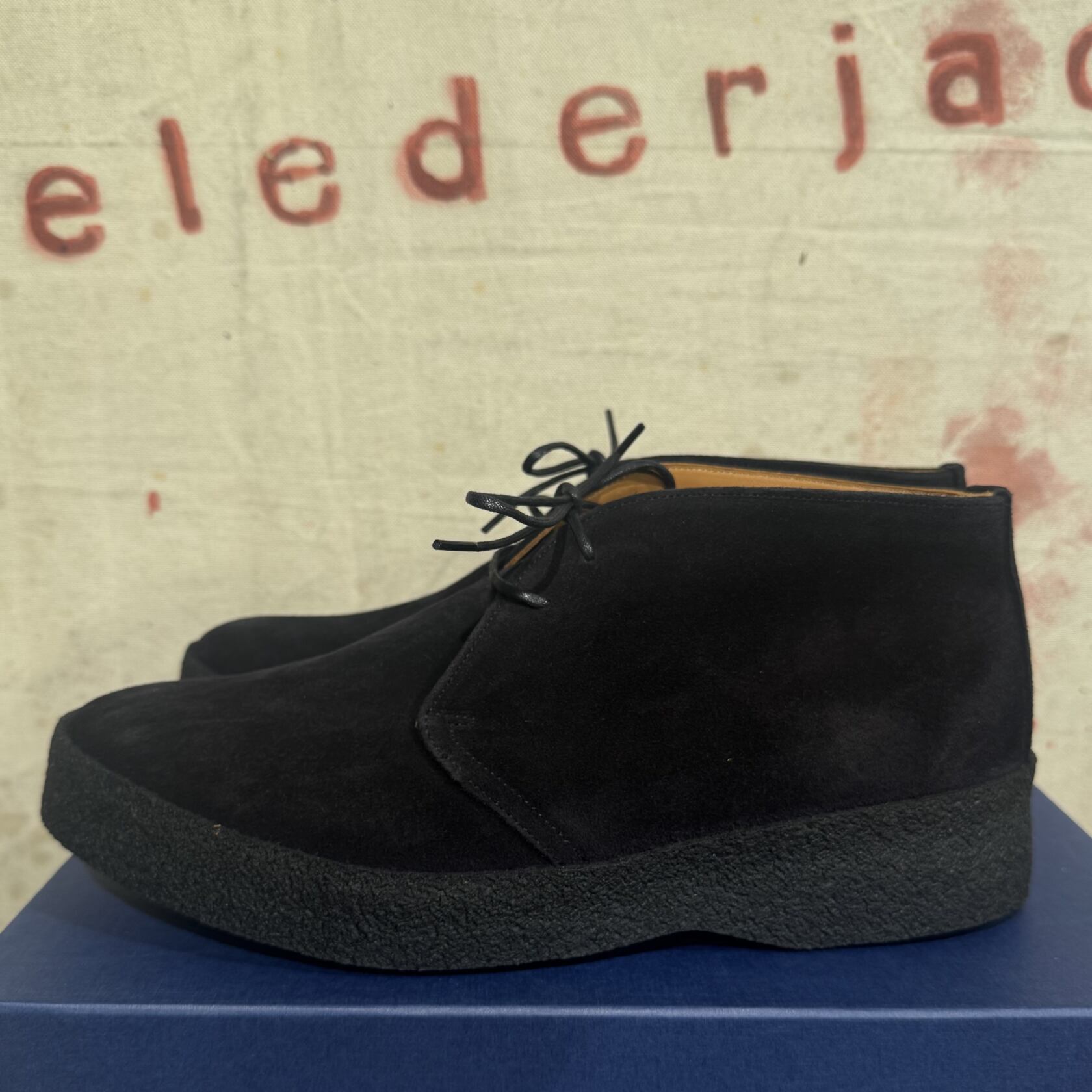 Sanders chukka black suede